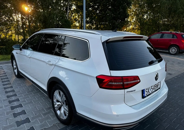 Volkswagen Passat cena 97500 przebieg: 150000, rok produkcji 2016 z Katowice małe 466